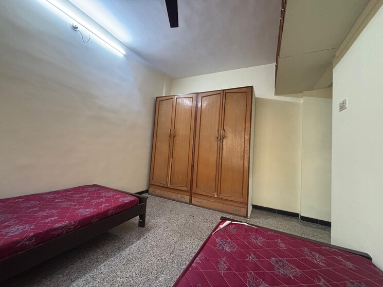 Room, goregaon east Pg For Boys In Goregaon East 8721726