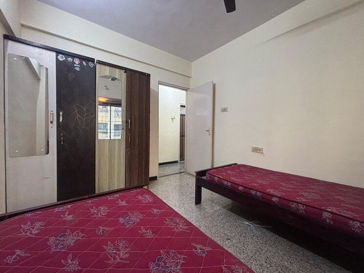 Room, goregaon east Pg For Boys In Goregaon East 8721726