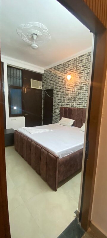 Room in  Pg at Sector 52 – for Rent