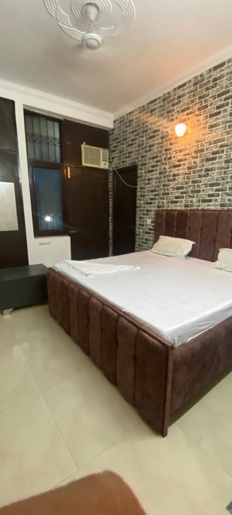 Room, sector 52 Pg For Boys & Girls In Sector 52 8721855