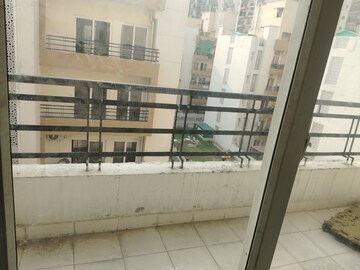 2 BHK Apartment For Rent in Amrapali Centurian Park, Tech Zone 4 Greater Noida