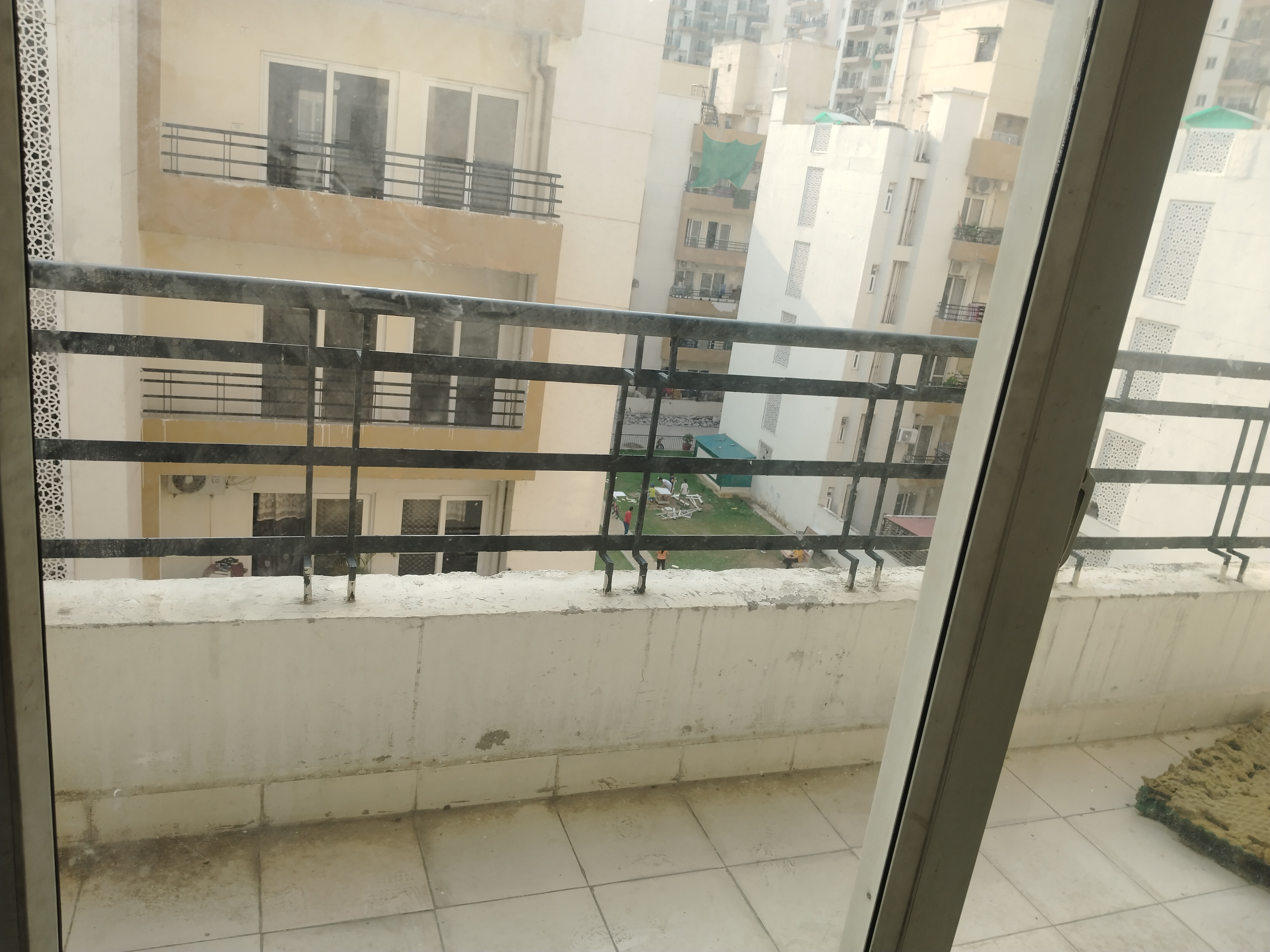 2 BHK + Pooja Room Apartment For Rent in Amrapali Centurian Park