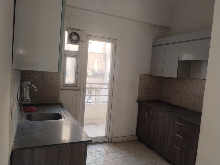 Bathroom, amrapali-centurian-park 2 Bedroom 1055 Sq.Ft. Apartment In Tech Zone 4 Greater Noida Greater Noida 8722045