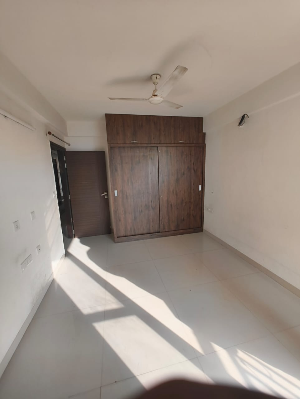 3 BHK + Extra Room Apartment For Rent in Cedar Luxuria