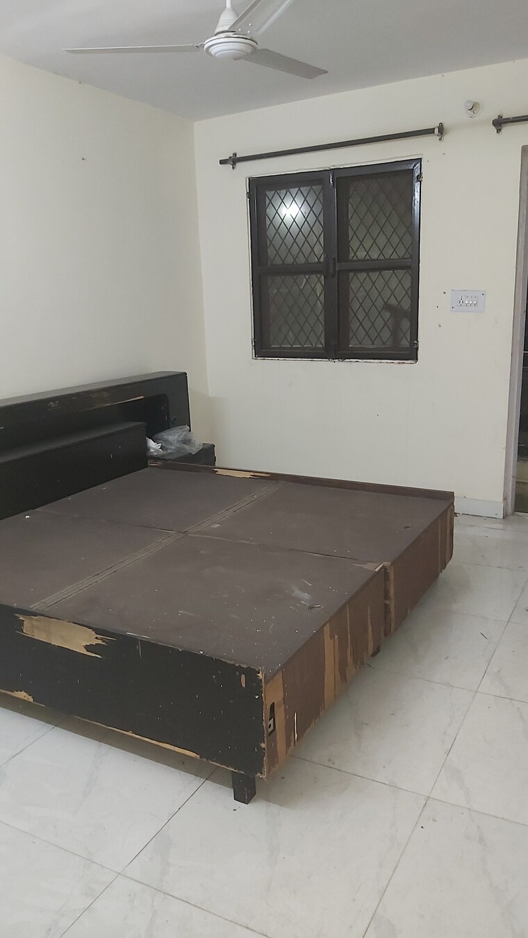 Room, mayur vihar phase 1 extension 2.5 Bedroom 1080 Sq.Ft. Apartment In Mayur Vihar Phase 1 Extension Delhi 8722232