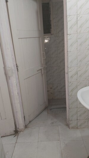 Bathroom in 2.5 BHK Apartment at Mayur Vihar Phase 1 Extension – for Sale