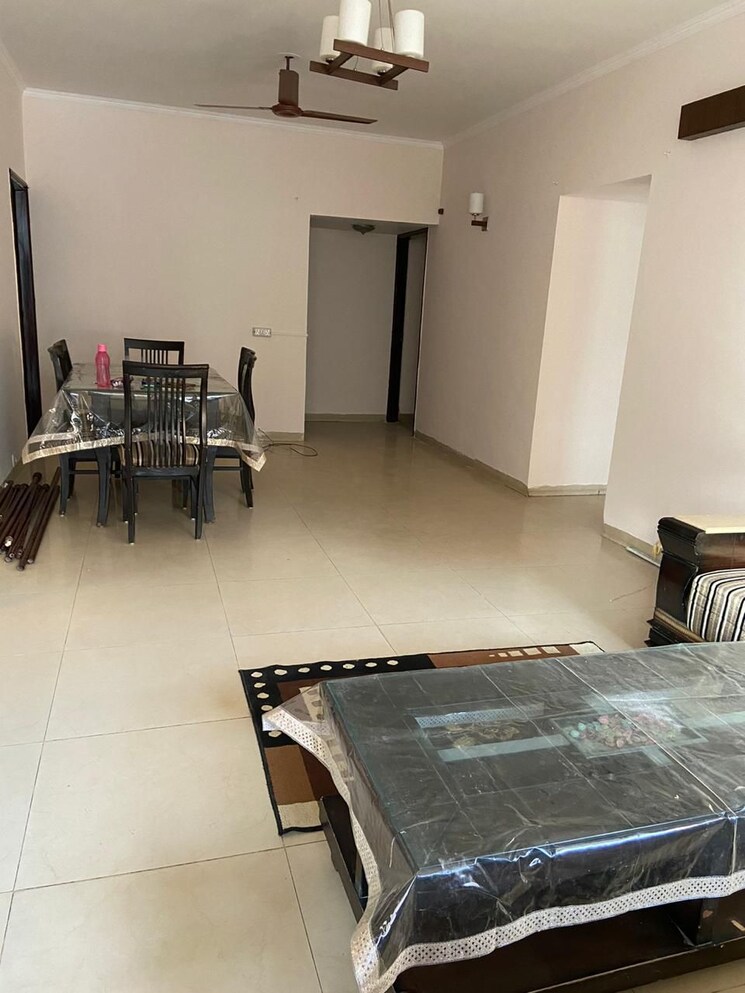 Living Room, sector 52 3 Bedroom 300 Sq.Yd. Builder Floor In Sector 52 Gurgaon 8722266