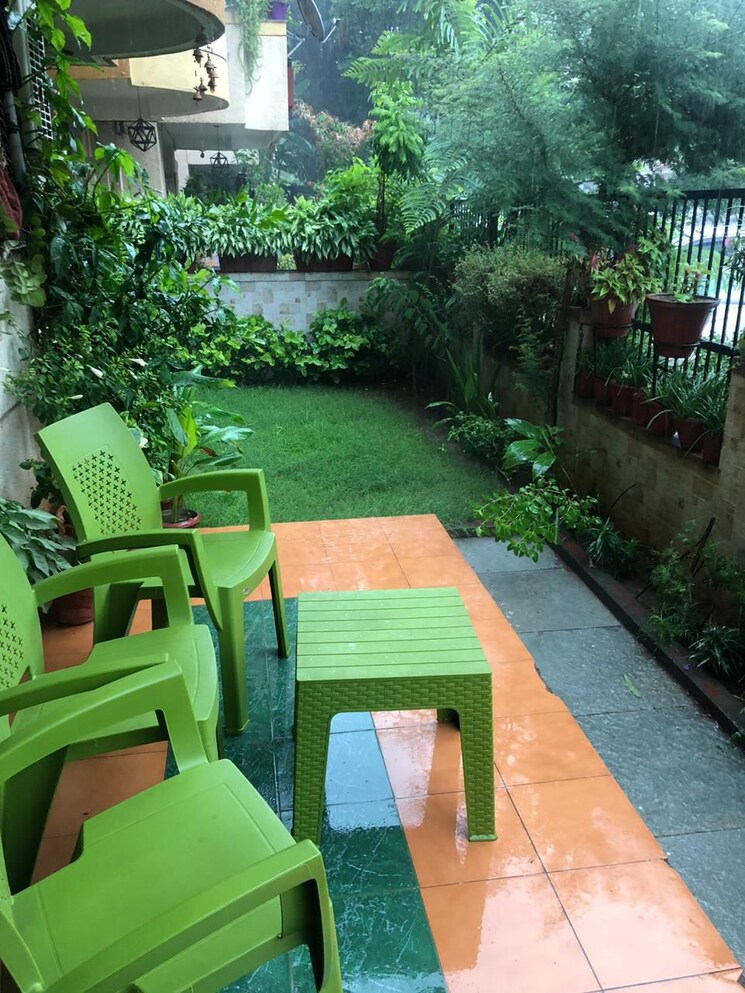 Garden, sector 52 3 Bedroom 300 Sq.Yd. Builder Floor In Sector 52 Gurgaon 8722266