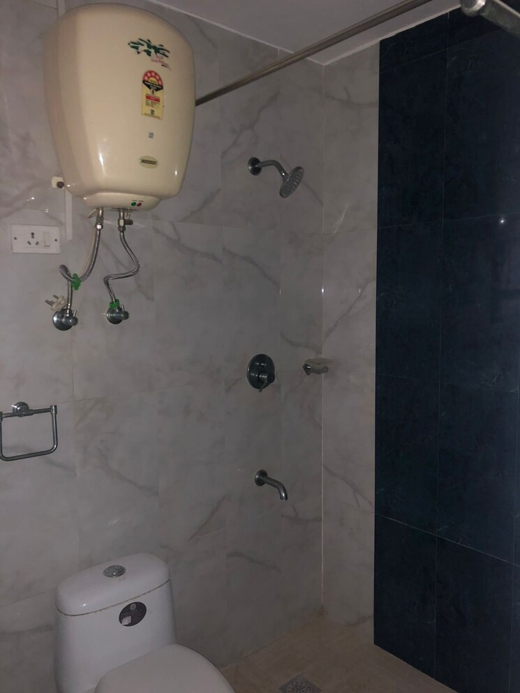 Attached Bathroom, sector 52 3 Bedroom 300 Sq.Yd. Builder Floor In Sector 52 Gurgaon 8722266