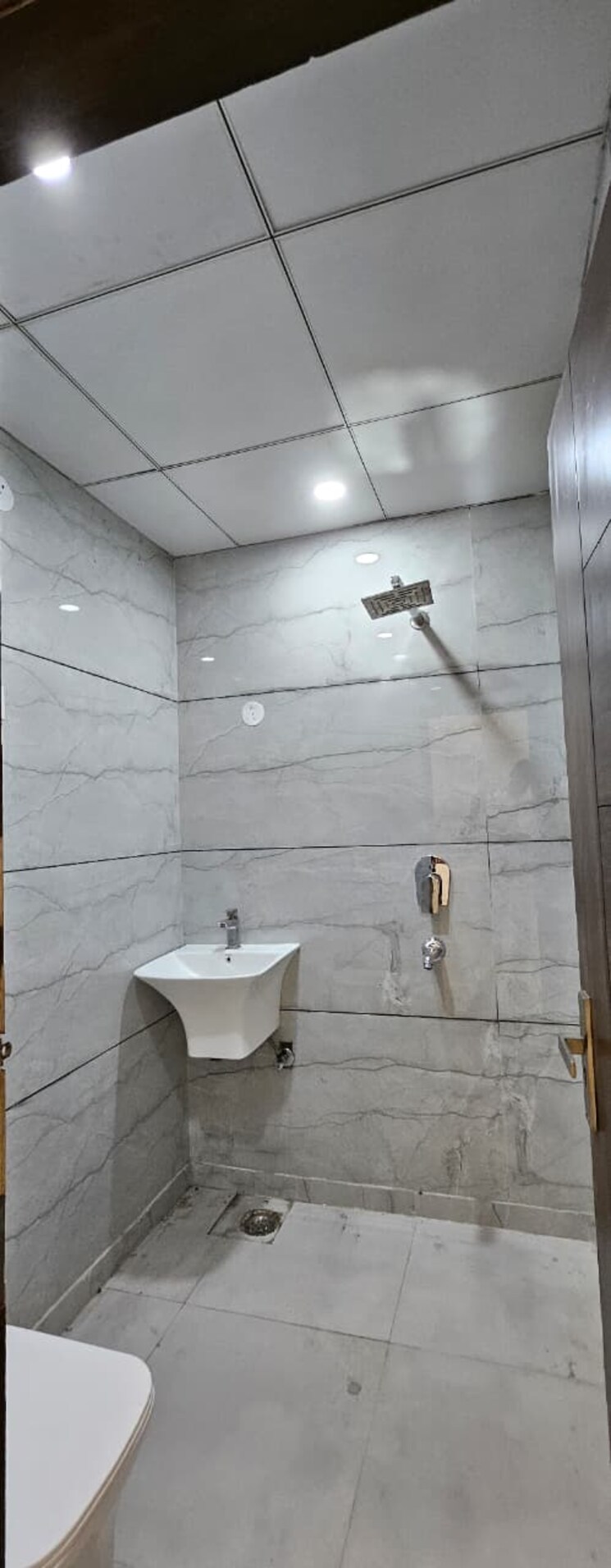 Bathroom, niti khand 3 Bedroom 1400 Sq.Ft. Builder Floor In Niti Khand Ghaziabad 8722279