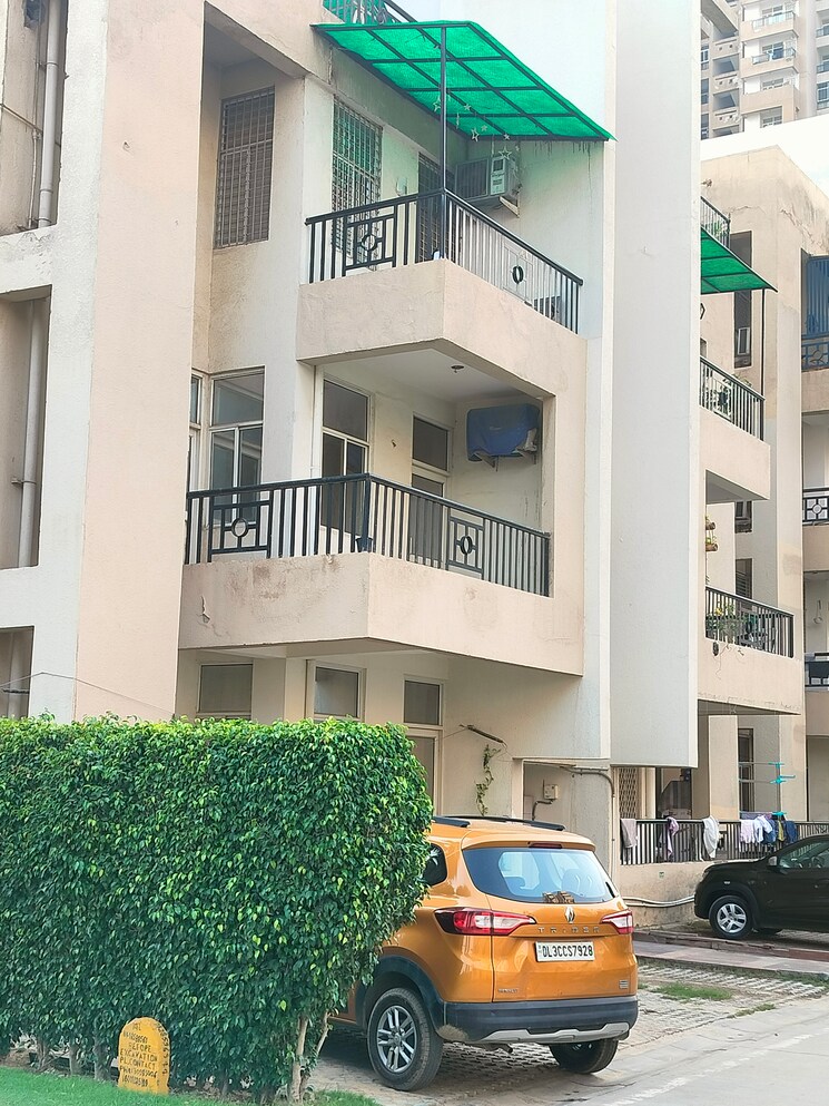 Exterior View, supertech-oxford-square 3 Bedroom 1463 Sq.Ft. Apartment In Sector 16b Greater Noida Greater Noida 8722342
