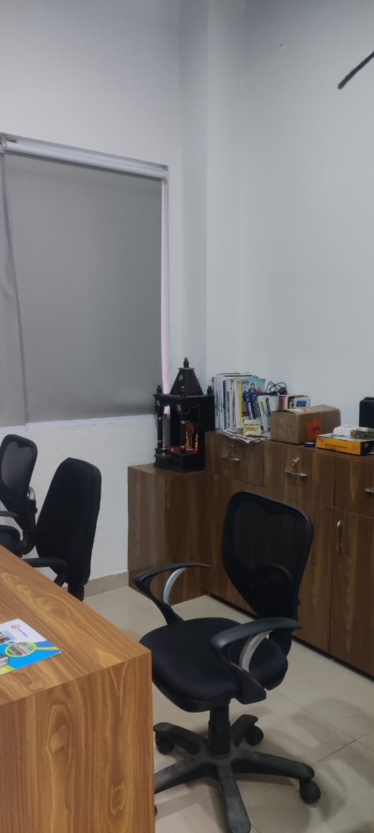 Team Area, galaxy-welldone-tech-park Commercial Office Space 1000 Sq.Ft. In Sector 48 Gurgaon 8722349