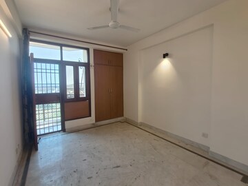 Room in 2 BHK Apartment at Signature Global Synera, Sector 81 – for Rent