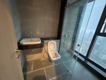 Bathroom in 5 BHK Apartment at Rustomjee Crown, Prabhadevi – for Rent