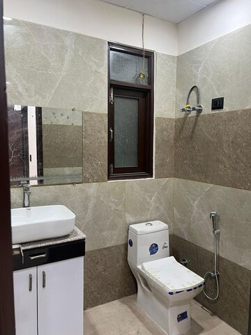Bathroom in 4 BHK Builder Floor at Windsor Plaza, Vasundhara Sector 10 – for Rent