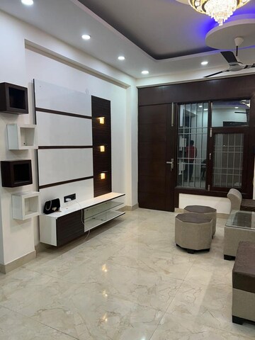 Living Room in 4 BHK Builder Floor at Windsor Plaza, Vasundhara Sector 10 – for Rent