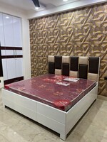 4 BHK + Pooja Room,Extra Room 2000 Sq.Ft. Builder Floor in Windsor Plaza