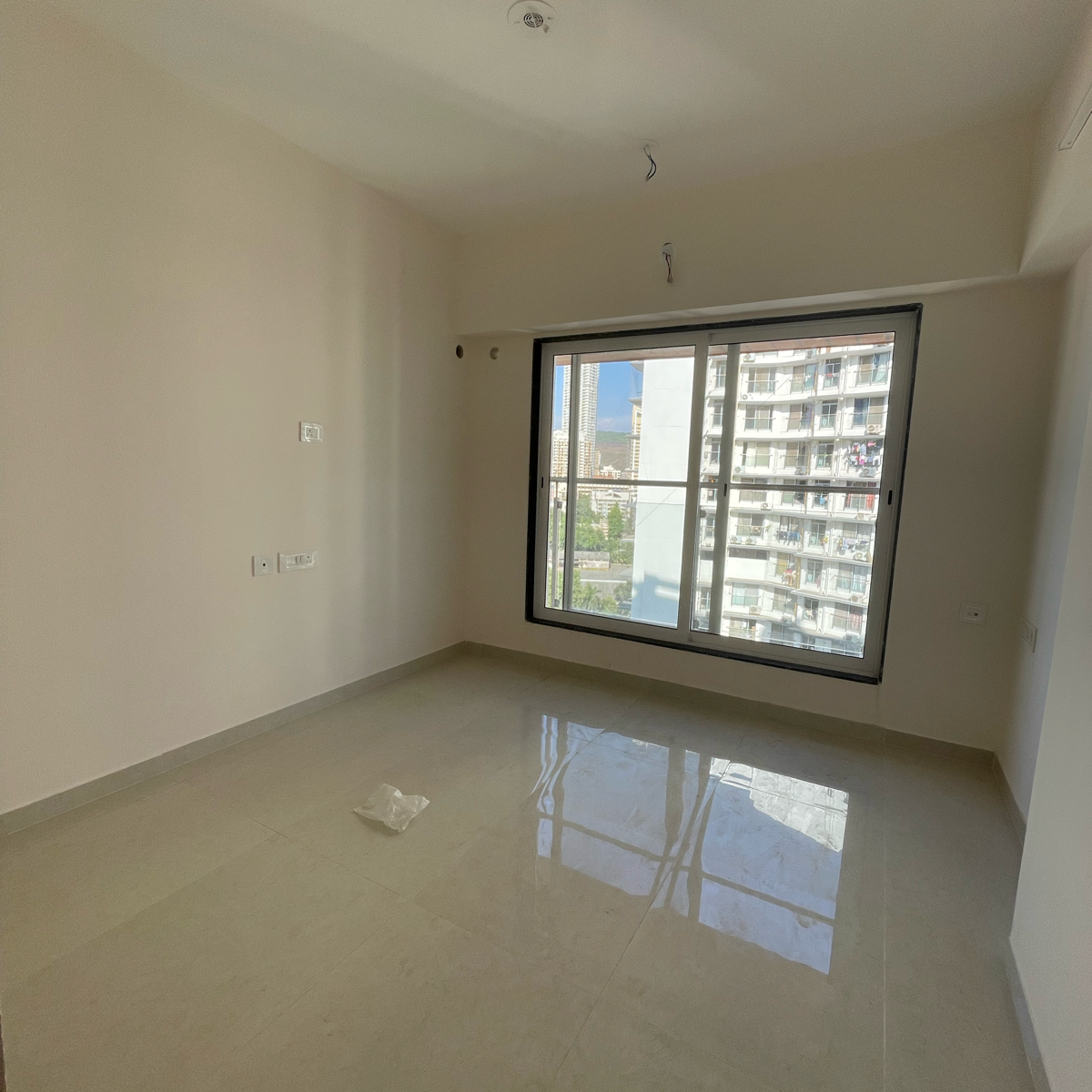 1 BHK Apartment For Sale in Je And Vee Om Trimurti