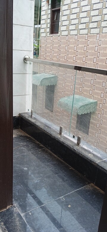 Bathroom in 3 BHK Builder Floor at Mahavir Enclave 1 – for Sale