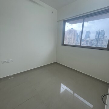 Room in 1 BHK Apartment at Goregaon East – for Rent