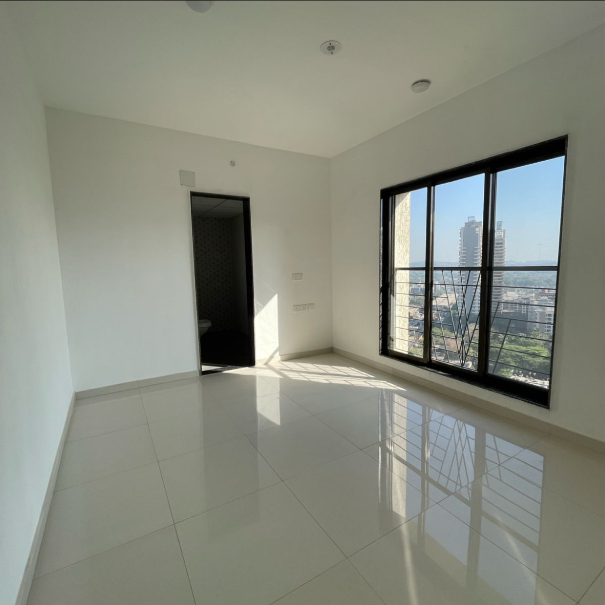 1 BHK Apartment For Rent in Lalaani Grandeur Goregaon