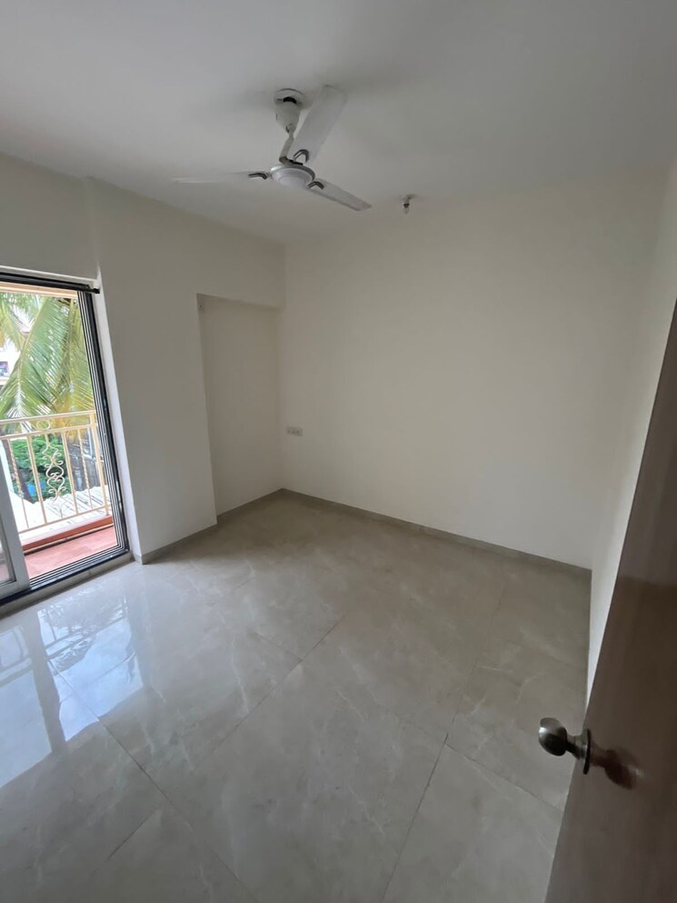 Bedroom, madhu-milind-chs 2 Bedroom 701 Sq.Ft. Apartment In Naupada Thane 8722539