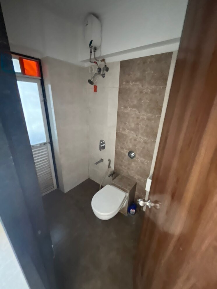 Bathroom, madhu-milind-chs 2 Bedroom 701 Sq.Ft. Apartment In Naupada Thane 8722539