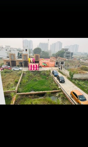  Plot For Sale in Kalindi Kunj