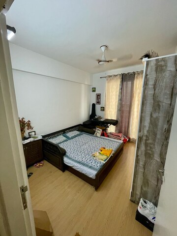 Bedroom in 3 BHK Apartment at Central Park Flower Valley Aqua Front Towers, Sohna Sector 33 – for Rent
