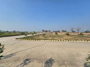  Plot For Sale in Preet Vihar