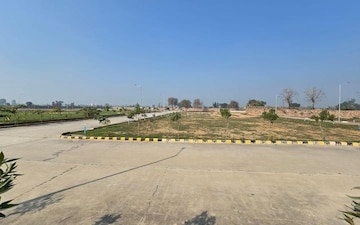 Plot For Sale in Preet Vihar