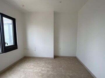 Room in 5 BHK Apartment at Lodha The Park, Worli – for Rent