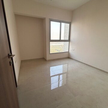 Room in 2 BHK Apartment at Piramal Vaikunth, Ashok Nagar – for Rent