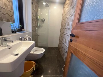 Team Area in 5 BHK Apartment at Lodha The Park, Worli – for Rent