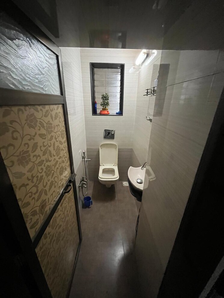 Bathroom, borivali east 1 Bedroom 440 Sq.Ft. Apartment In Borivali East Mumbai 8722649