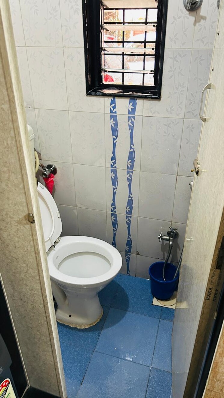 Bathroom, paranjape-schemes-madhukosh 2 Bedroom 1050 Sq.Ft. Apartment In Dhayari Pune 8722651