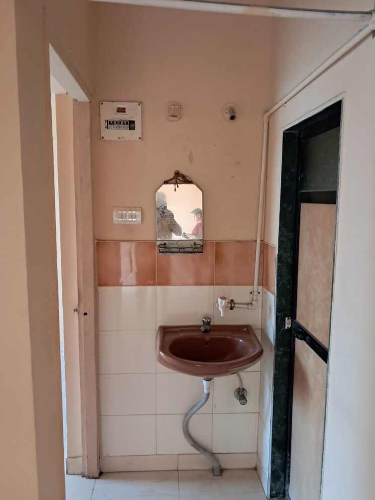 Bathroom, aakruti-aangan-chs 1 RK 345 Sq.Ft. Apartment In Anand Nagar Thane 8722665