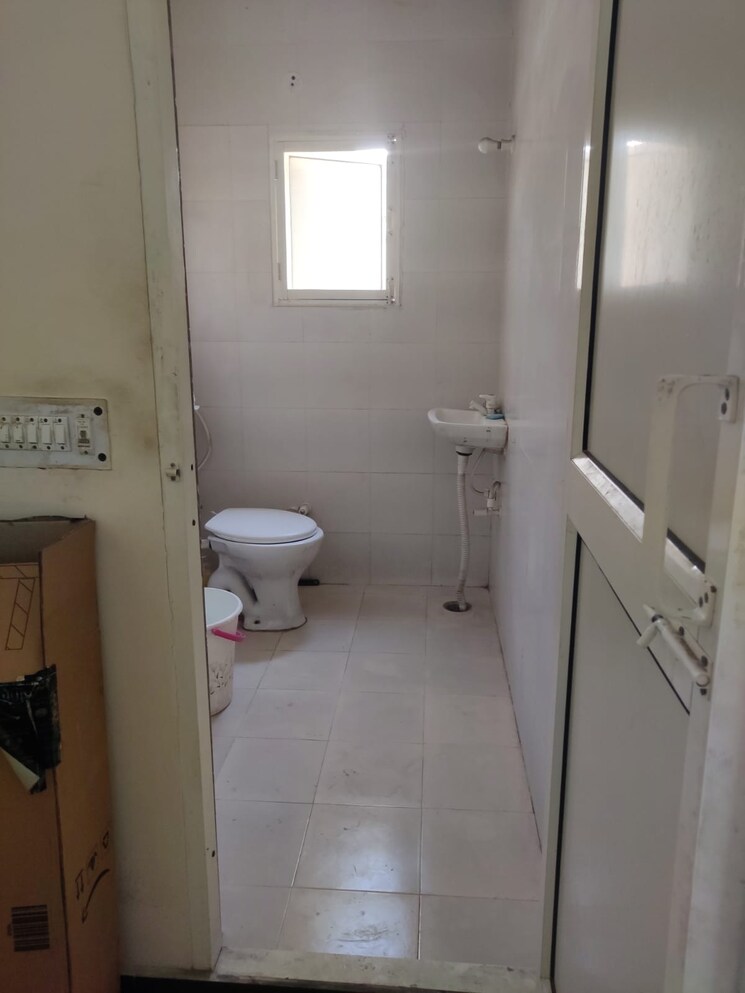 Bathroom, rwa-apartments-sector-27 1.5 Bedroom 750 Sq.Ft. Independent House In Sector 27 Noida 8722716