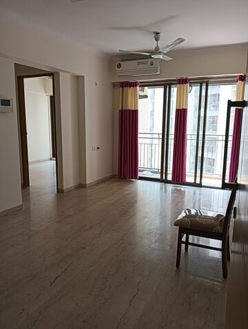 Room in 2 BHK Apartment at Parimal CHS, Vile Parle East – for Rent
