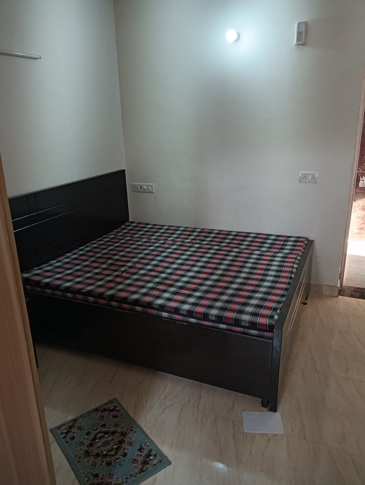 Bedroom, emaar-emerald-floors-premier 1 RK 300 Sq.Ft. Apartment In Sector 65 Gurgaon 8722771