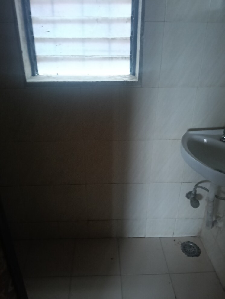 Bathroom, gorai-jeevandhara 1 Bedroom 430 Sq.Ft. Apartment In Borivali West Mumbai 8722777