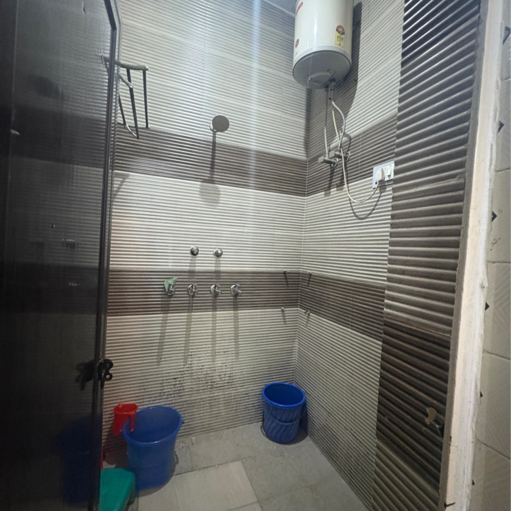 Bathroom, malviya nagar 2 Bedroom 1000 Sq.Ft. Builder Floor In Malviya Nagar Delhi 8722792