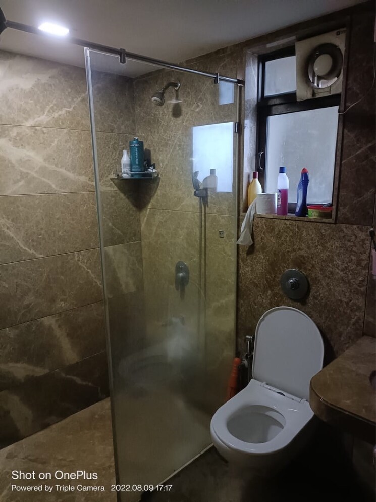 Bathroom, fortune-paradise-mumbai 2 Bedroom 700 Sq.Ft. Apartment In Khar West Mumbai 8722786