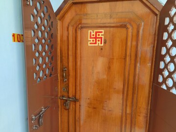 Furnished Amenities in 3 BHK Apartment at Sumanjali Apartment, Gandhi Nagar – for Rent