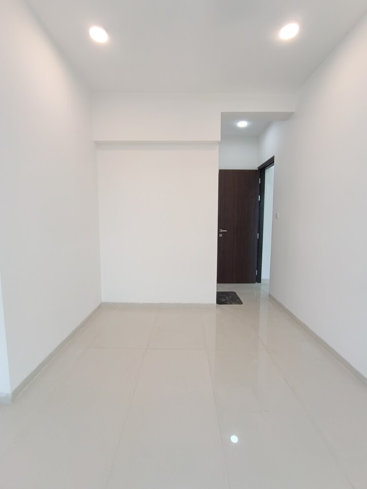 Room, ic colony 2 Bedroom 700 Sq.Ft. Apartment In Ic Colony Mumbai 8722852