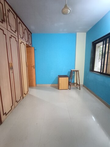 Room in 1 BHK Apartment at Peerless Mansi Plaza CHS, Borivali West – for Rent