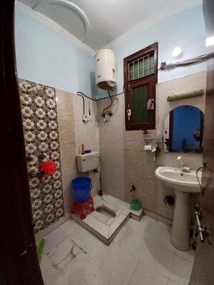 Attached Bathroom in 2 BHK Builder Floor at Pratap Vihar – for Sale