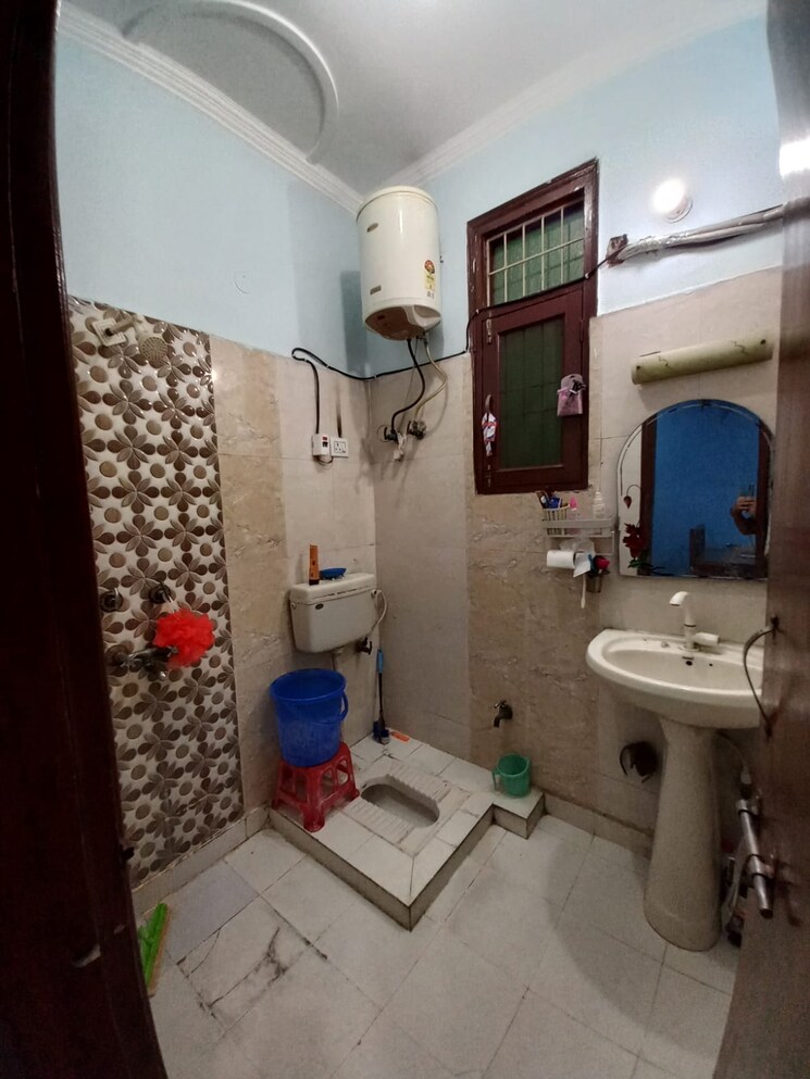 Attached Bathroom, pratap vihar 2 Bedroom 850 Sq.Ft. Builder Floor In Pratap Vihar Ghaziabad 8722878