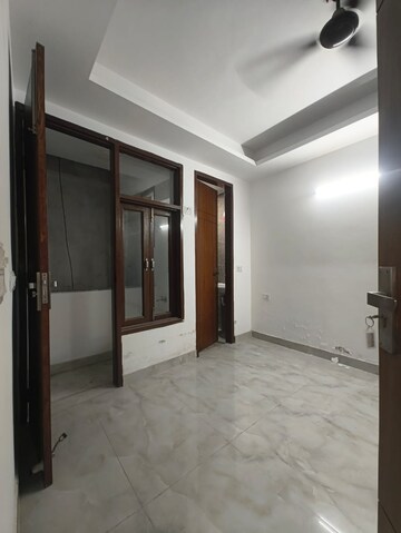 Room in 1 BHK Builder Floor at Malviya Nagar – for Rent