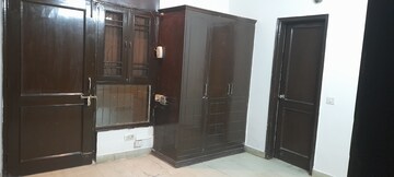 Furnished Amenities in 3 BHK Builder Floor at Chitra Vihar – for Sale